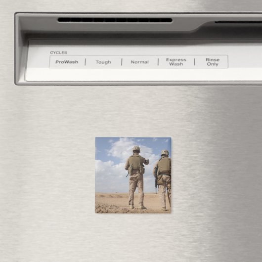 海兵隊が地平線上を偵察して反乱活動を行う マグネット (インサイチュ (食洗機))