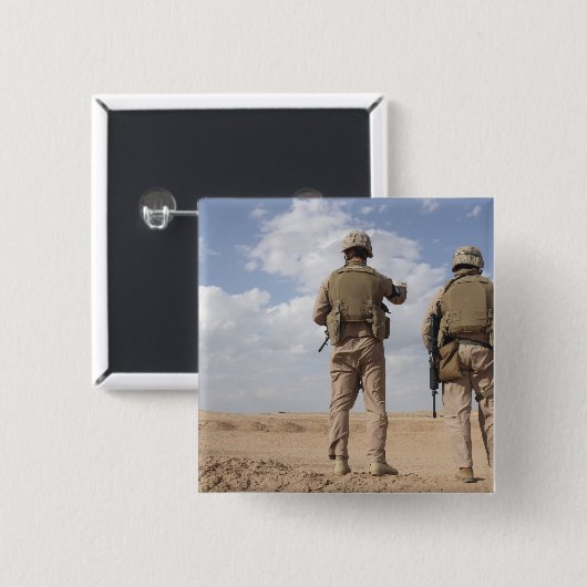 海兵隊が地平線上を偵察して反乱活動を行う 缶バッジ (正面&裏面)