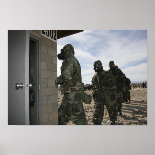 海兵隊と海兵隊がガス室に入る ポスター (正面)