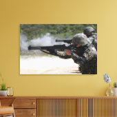海兵隊の射撃砲 キャンバスプリント (インサイチュ (リビング))