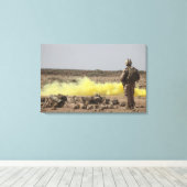 海兵隊は安全を提供する キャンバスプリント (インサイチュ (ウッドフロア))