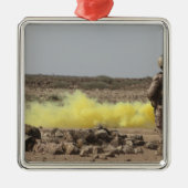 海兵隊は安全を提供する メタルオーナメント (正面)