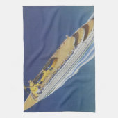 海内のヴィンテージクルーズ船の空中表示 キッチンタオル (縦)