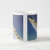 海内のヴィンテージクルーズ船の空中表示 ジャンボコーヒーマグカップ (正面)