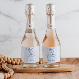 海岸お洒落でハンドドローされた青の最後のトースト スパークリングワインラベル