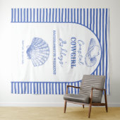 海岸のカウガール・バチェロレッテパーティーの装飾がプリントされた タペストリー (インサイチュ(横))