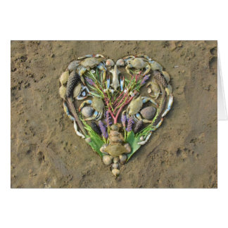 海岸のハートの自然の芸術