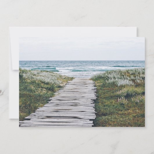 海岸の遊歩道 手書きのクイルペン 結婚式 招待状 (裏面)