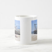 海岸の高さのジャージーの海岸 コーヒーマグカップ (中央)