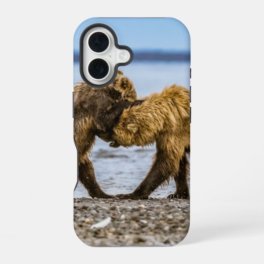 海岸沿いに生息するヒグマ iPhone 16ケース (裏面)