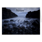 海岸沿いの小石と海 (正面横)