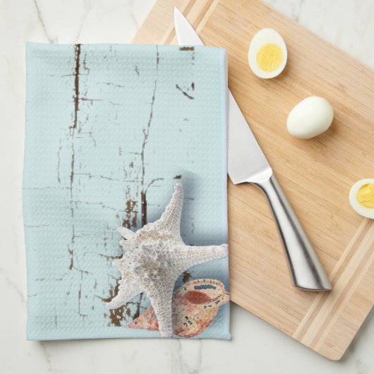 海岸沿いの納屋の木アクアブルーのヒトデの貝殻 キッチンタオル (四つ折り)