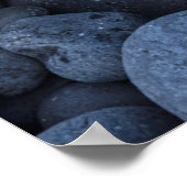 海岸沿いの黒い岩の上のヒトデ |アイスランド ポスター (角)