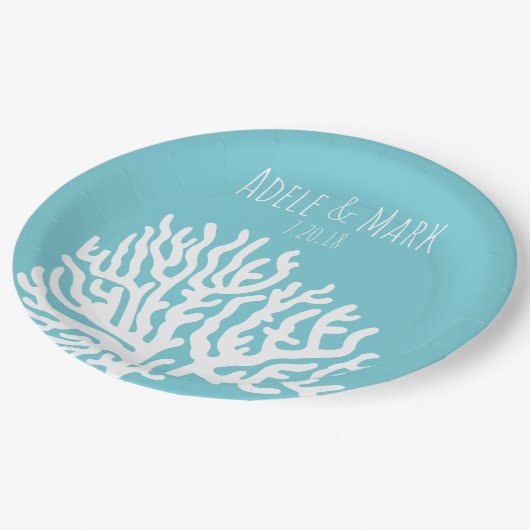 海岸白海サンゴ礁のカップルの名結婚前 ペーパープレート (アングル)