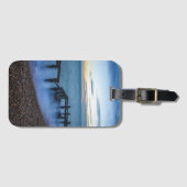 海岸線と防波堤の上の夕暮れの空 ラゲッジタグ (正面横)