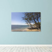 海岸線に沿ったビーチの木 キャンバスプリント (インサイチュ (ウッドフロア))