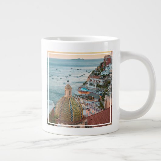 海岸線 |イタリア，アマルフィ海岸，ポジターノ ジャンボコーヒーマグカップ (右)