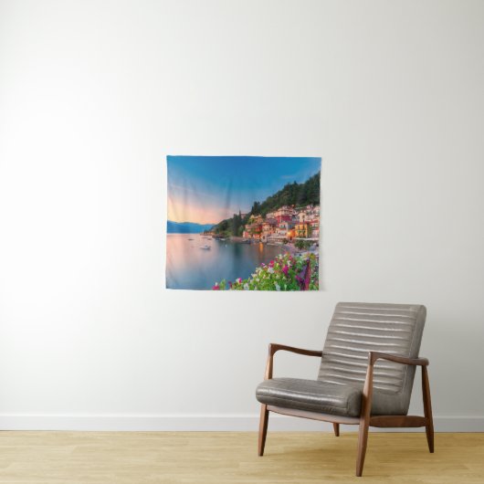 海岸線 |イタリア，ロンバルディア，バレナ タペストリー (インサイチュ(横))