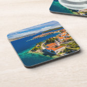 海岸線 |クロアチア、コルクラ島、コルクラ町 コースター (左側)