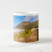 海岸線 |調理師のシャム、ヨット、オレゴン ジャンボコーヒーマグカップ (正面)