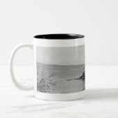 海岸 ツートーンマグカップ (左)