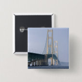 海峡を渡るマッキナック橋 缶バッジ (正面&裏面)