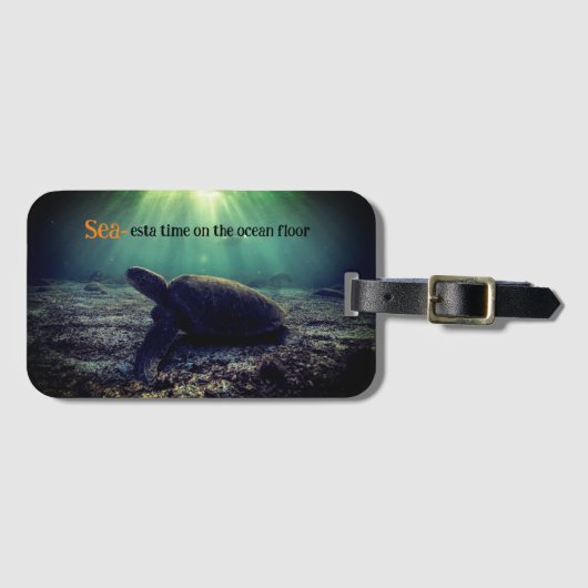 海床にウミガメ ラゲッジタグ (正面横)