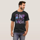 海底の世界で待ってるわ ダダ 1歳の誕生日おめでとう 女の子 Tシャツ (正面フル)