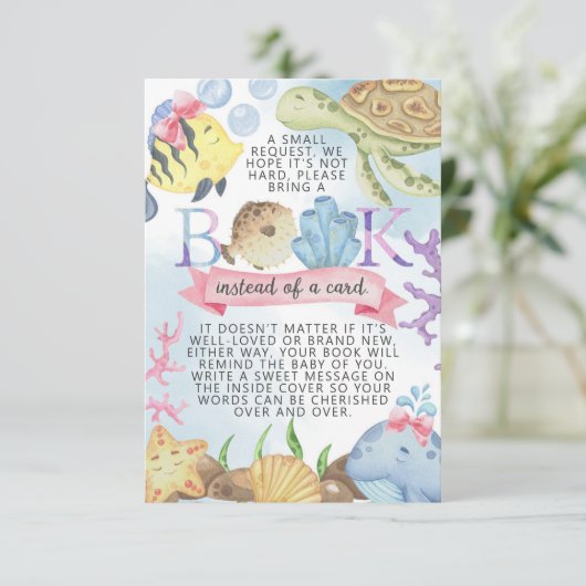 海書の下でベビー請求カードを挿入 招待状 (スタンド正面)