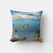 海水中コーラルリーフ熱帯魚 アウトドアクッション (正面)