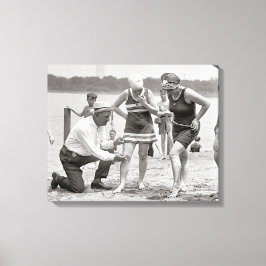海水浴場の警察官 1922年 昔の写真 キャンバスプリント