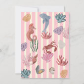 海沿いの手の下に描かれたマーメイド誕生日 招待状 (裏面)