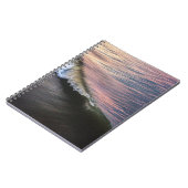 海波が昼間に岸に打ち寄せる ノートブック (左側)