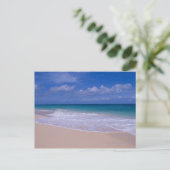 海波が砂地に押し寄せるビーチ ポストカード (スタンド正面)