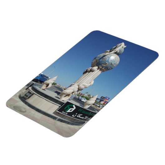 海洋住民への彫刻 マグネット (左側)