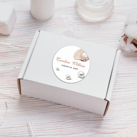 海海の赤ちゃんシャワーの下の小さな真珠 ラウンドシール
