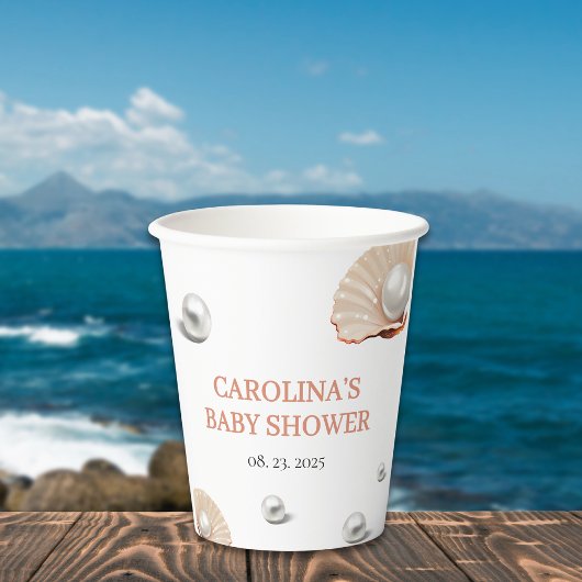 海海の赤ちゃんシャワーの下の小さな真珠 紙コップ