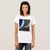海王星の小さな月のカバ。 Tシャツ (正面フル)