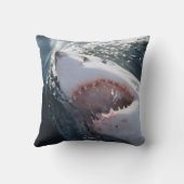 海素晴らし上の白いサメ クッション (裏面)