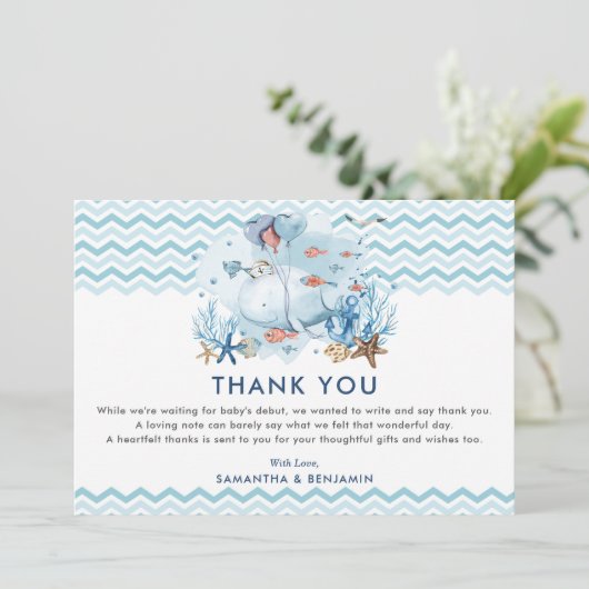 海航海の青の男の子の赤ちゃんのシャワーの下で鯨 サンキューカード (スタンド正面)