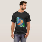 海草と金色の鯉のデザイン Tシャツ (正面フル)