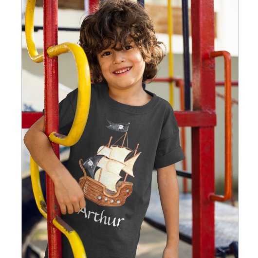 海賊の誕生日をテーマにしたパーティーの宝のオウム Tシャツ