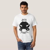 海賊の黒いドクロと剣 白 Tシャツ (正面フル)