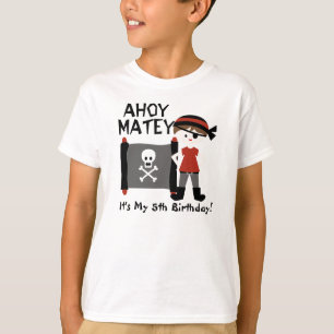 海賊カスタムのTシャツのようなブルネットの男の子のパーティー Tシャツ