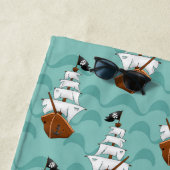 海賊クールスカルと船の名前の追加 ビーチタオル (インサイチュ)