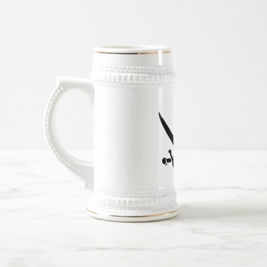 海賊旗のスカルが剣を渡り ビールジョッキ (左)