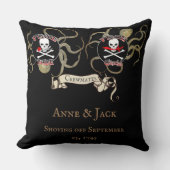 海賊結婚の クッション (正面)