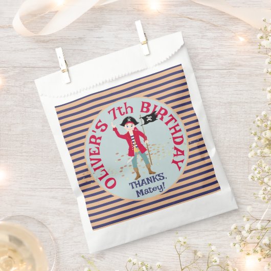 海賊船誕生日パーティーのキャプテン フェイバーバッグ (クリップ留めされた状態)