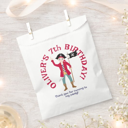 海賊船誕生日パーティーのキャプテン フェイバーバッグ (クリップ留めされた状態)