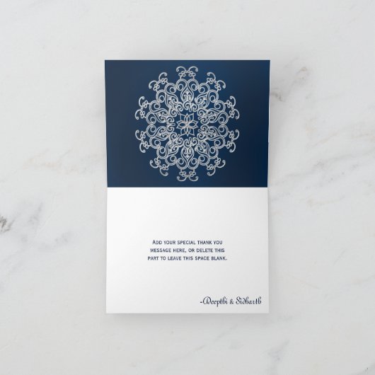 海軍および銀のインドのスタイルの結婚式は感謝していしています サンキューカード (内部)